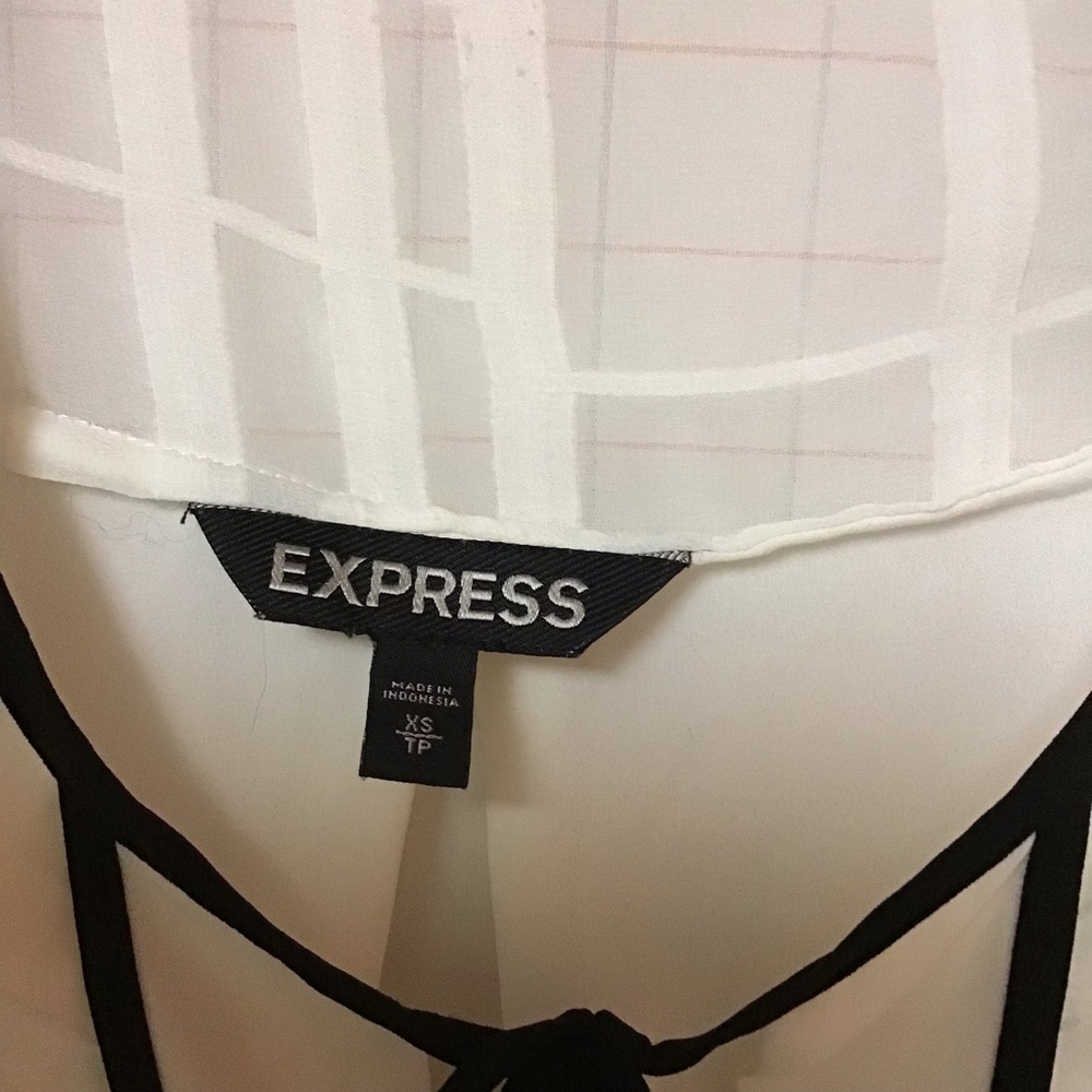 EXPRESS  women's blouse, sz XS.  off white and black - Picture 12 of 16